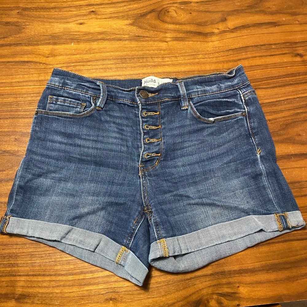 Mudd Flex Mid-Rise Jean Shorts Size 9